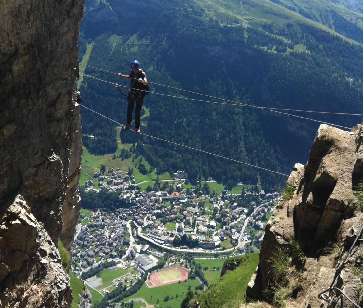 Furt La Altitudine, în Elveția: Hoții Au Parcurs Un Traseu Pentru Alpiniști Experimentați Pentru A Lua O Cutie Cu Donații