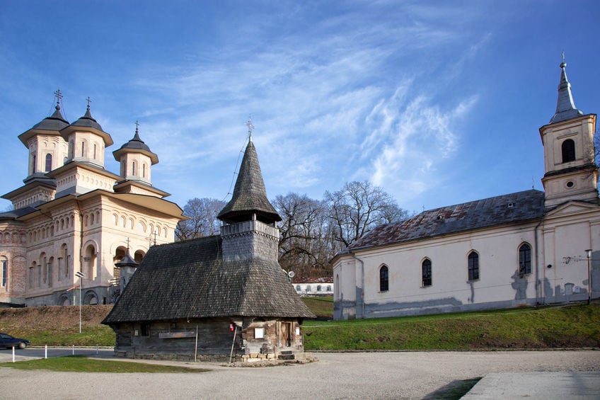 Minunea De La Mănăstirea Nicula – Locul Unde Icoana A Lăcrimat încontinuu Timp De 26 De Zile